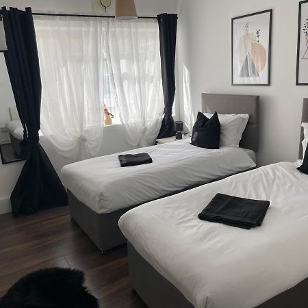 Lovely 2Bedroom 4Mins From Wimbledon Station London Eksteriør billede