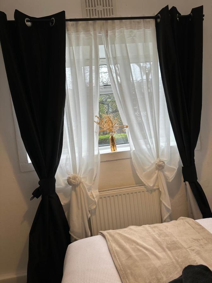 Lovely 2Bedroom 4Mins From Wimbledon Station London Eksteriør billede