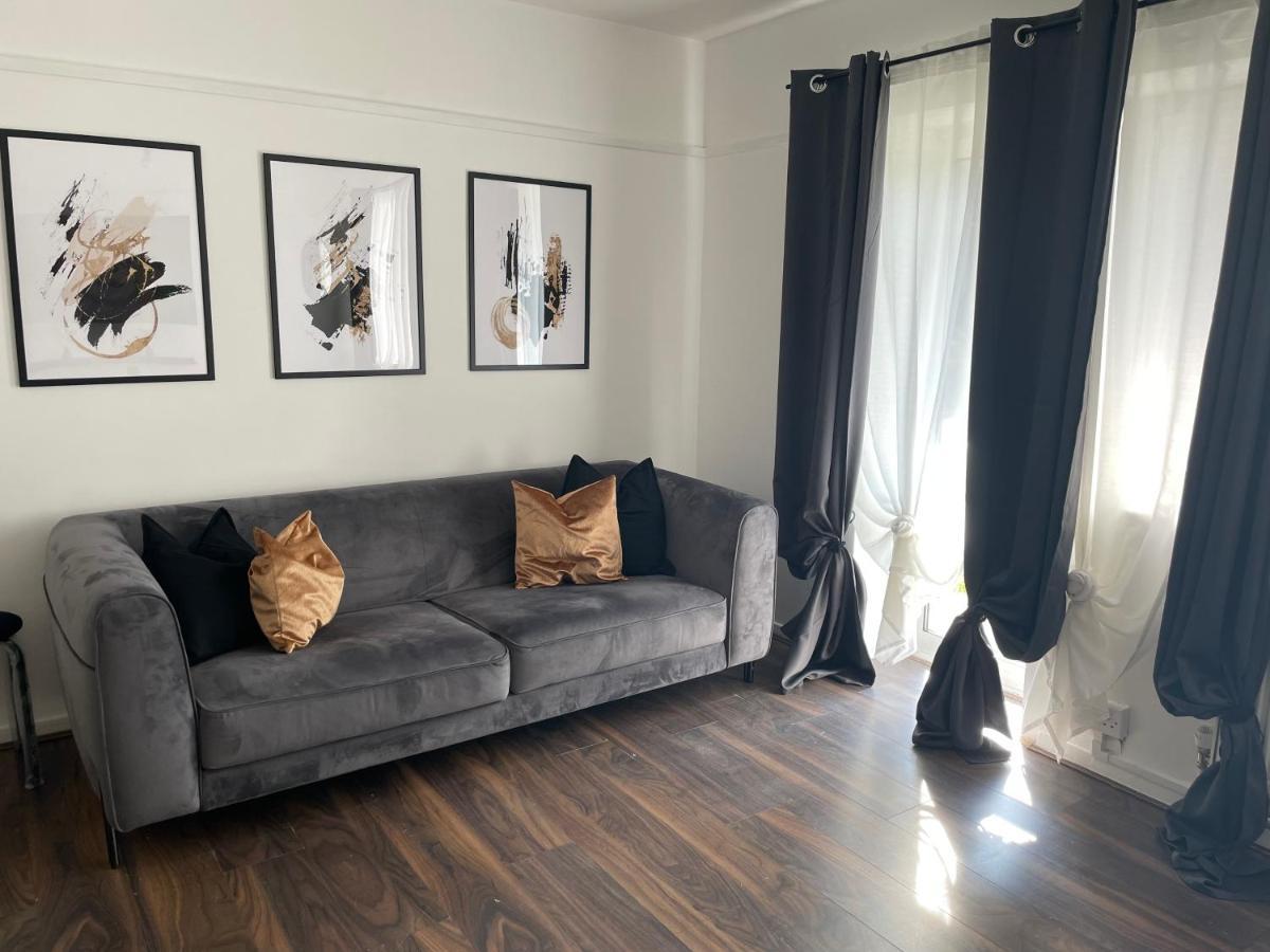Lovely 2Bedroom 4Mins From Wimbledon Station London Eksteriør billede