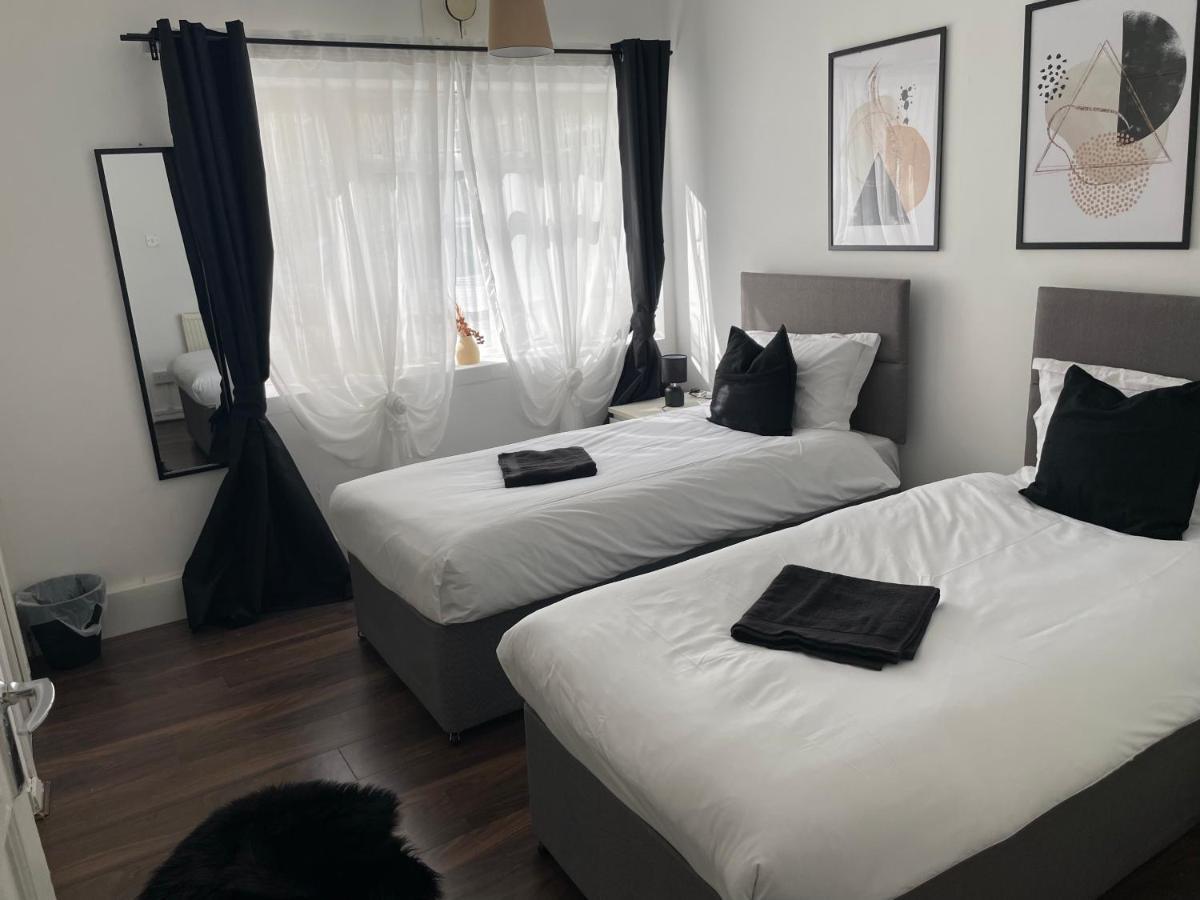 Lovely 2Bedroom 4Mins From Wimbledon Station London Eksteriør billede