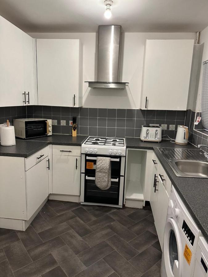 Lovely 2Bedroom 4Mins From Wimbledon Station London Eksteriør billede