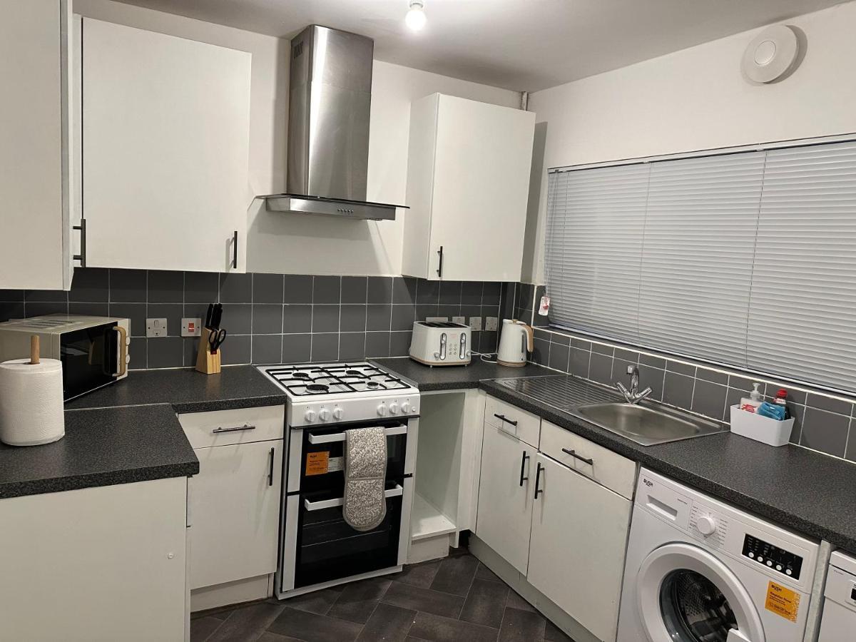 Lovely 2Bedroom 4Mins From Wimbledon Station London Eksteriør billede