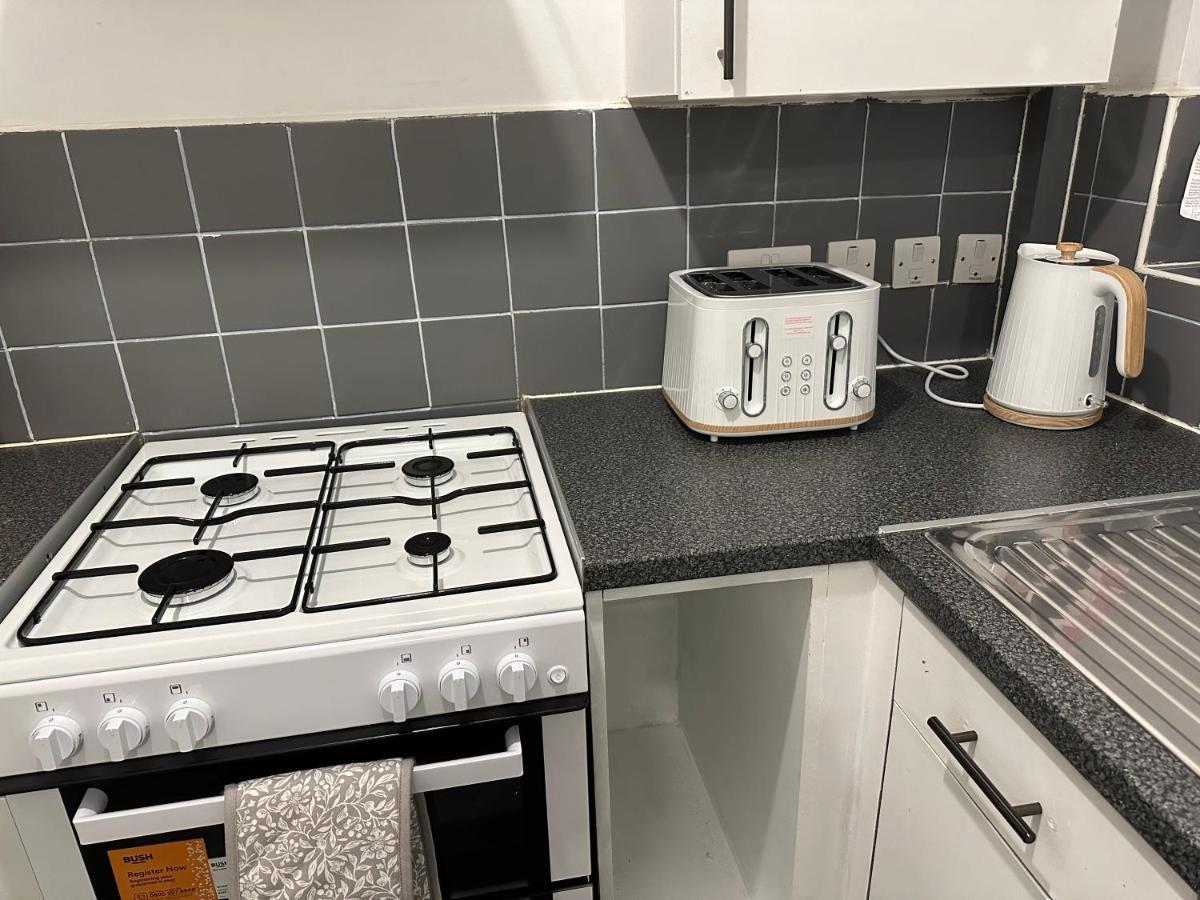 Lovely 2Bedroom 4Mins From Wimbledon Station London Eksteriør billede